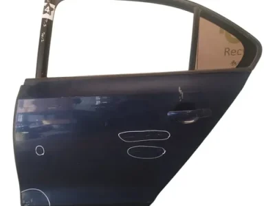 Puerta Trasera Izquierda Vw Vento Li (05936823)