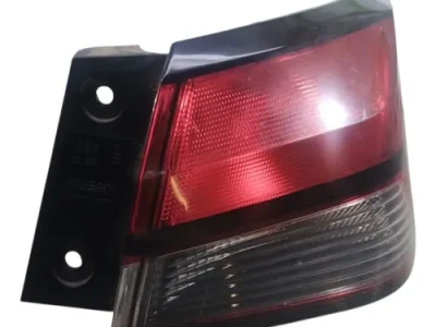 Faro Trasero Derecho Nissan Versa 2021 Original (06393307)