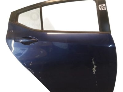 Puerta Trasera Derecha Nissan Versa Ln (06393337)