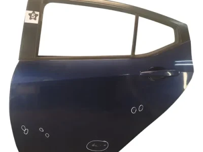 Puerta Trasera Izquierda Nissan Versa Ln (06393336)