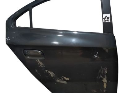 Puerta Trasera Derecha Chevrolet Onix (05525521)