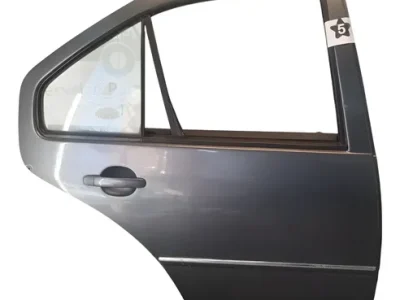 Puerta Trasera Derecha Vw Bora (05782867)