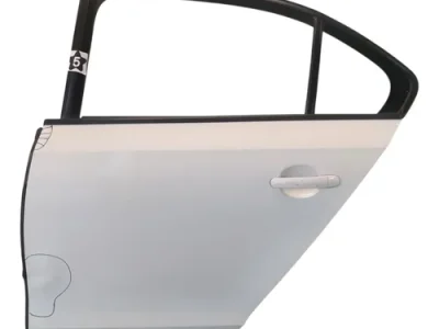 Puerta Trasera Izquierda Vw Vento Li (05491137)