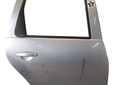 Puerta Trasera Derecha Renault Duster (06803437)