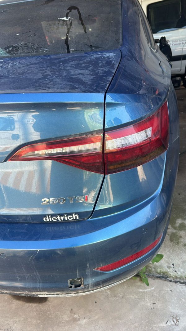 VENTO HIGHLINE 250 TSI AT (AE831YT)