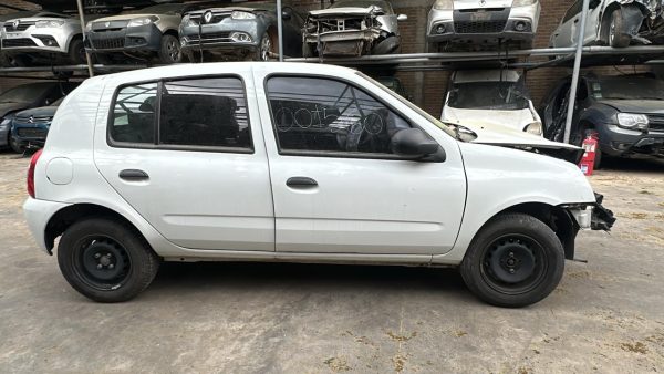 RENAULT CLIO MIO 5P CONFORT PACK (OOI560)