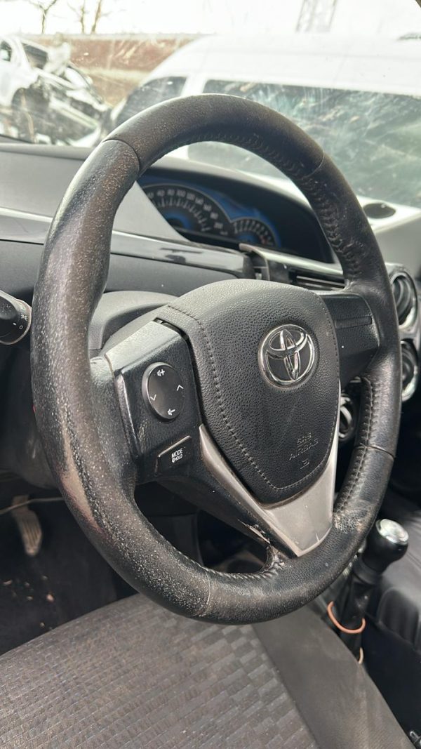 TOYOTA ETIOS XLS 1.5 M/T (PLE860)