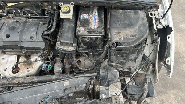 PEUGEOT 408 ACTIVE 1.6 (AB752MP)