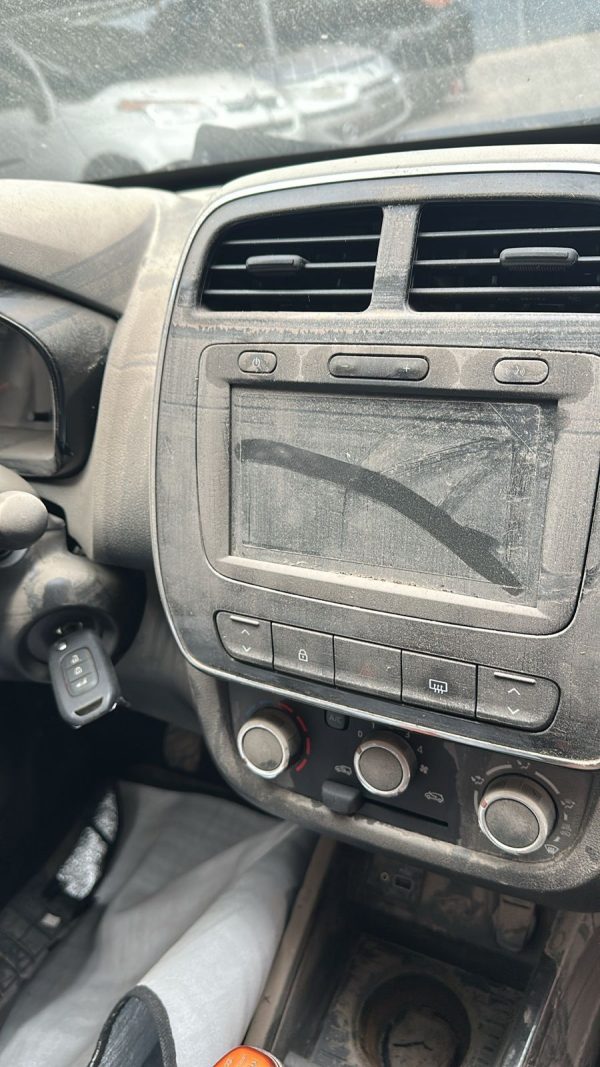 KWID OUTSIDER 1.0 (AD879AG)