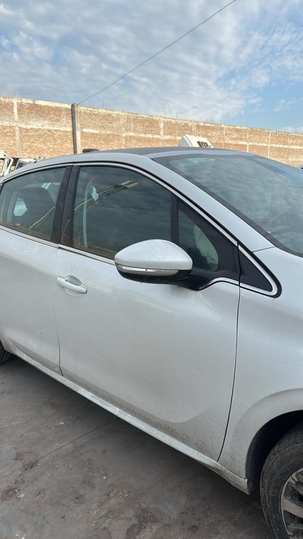 PEUGEOT 208 FELINE 1.6 (AB475KK)