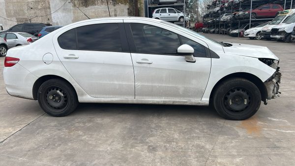 PEUGEOT 408 ACTIVE 1.6 (AB752MP)