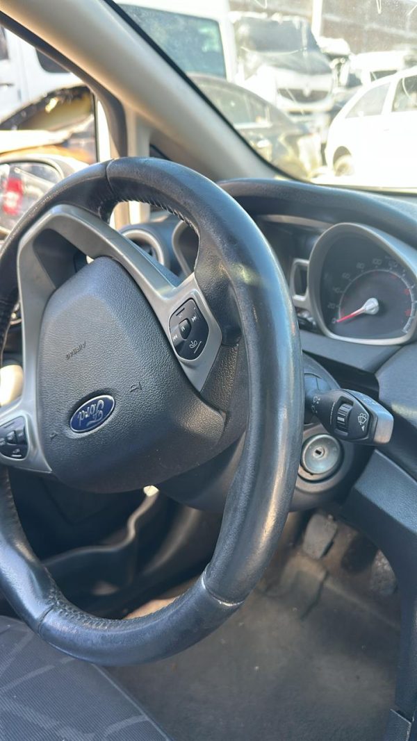 FORD FIESTA KINETIC DESIGN TITANIUM (KFV367)