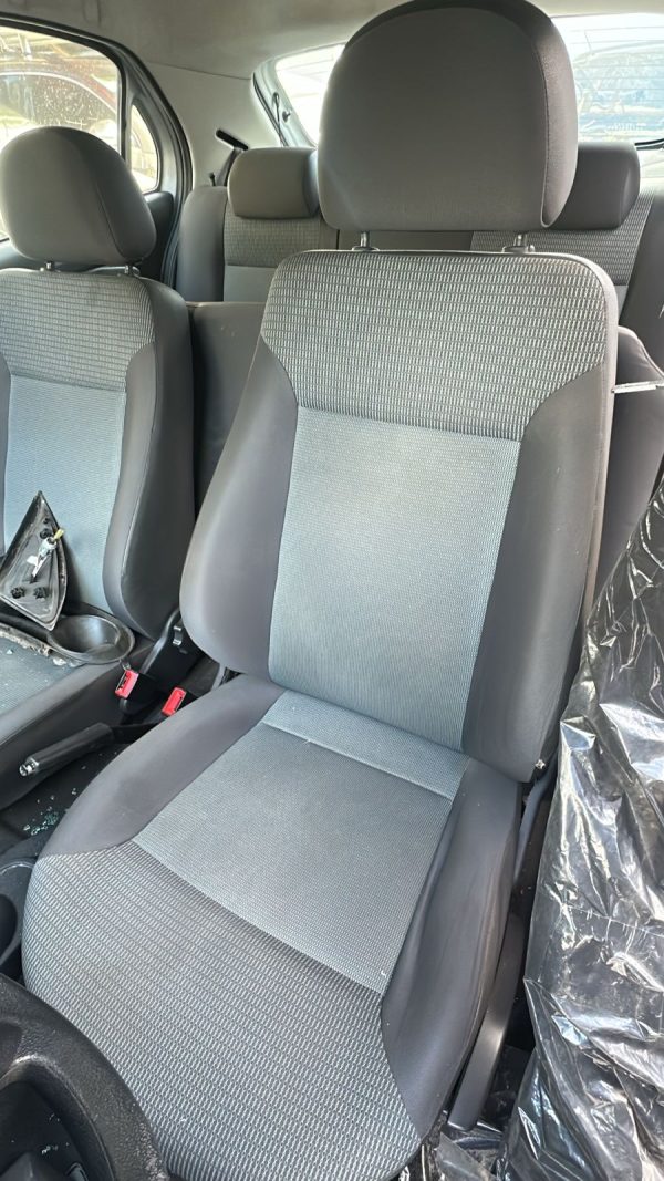 GOL TREND 1.6  (JFH757)