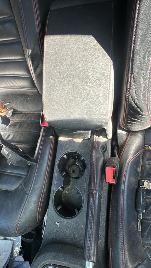 VW VOLKSWAGEN VENTO 2.0L GLI (AC334DG)