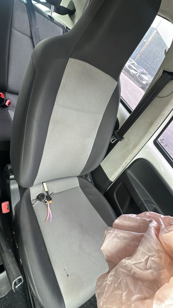 VW VOLKSWAGEN TAKE UP! 1.0 MPI (OMF480)