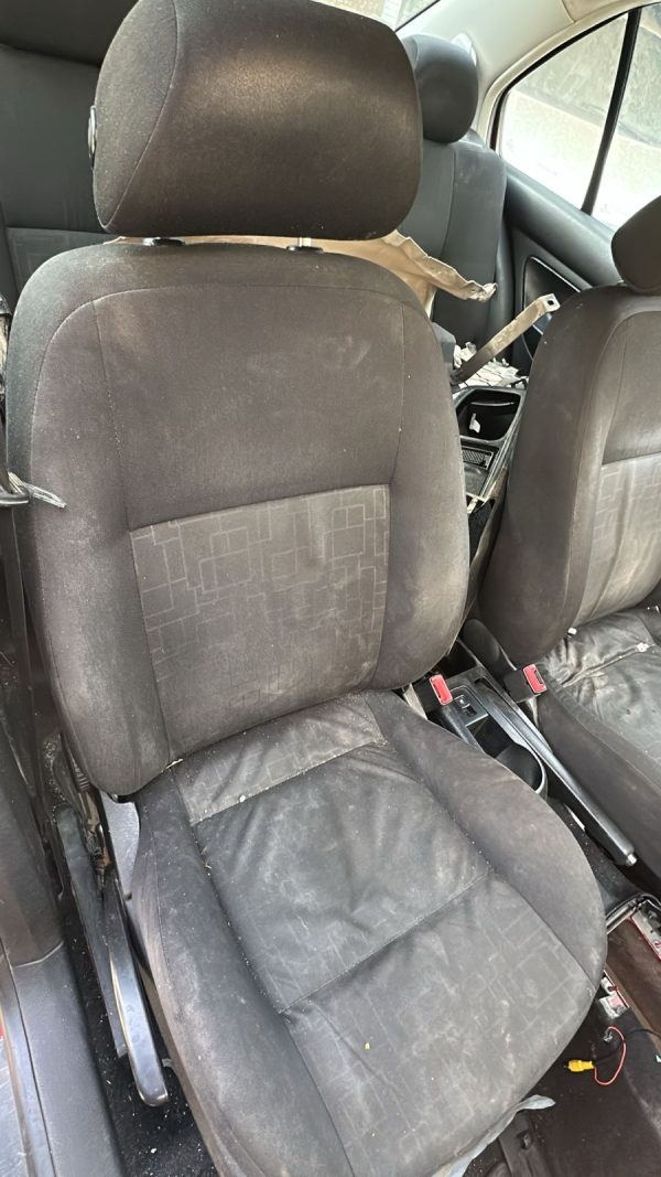 VW VOLKSWAGEN BORA 2.0 (INJ225)