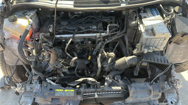 FORD FIESTA KINETIC DESIGN TITANIUM (KFV367)