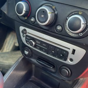 RENAULT FLUENCE 2.0 16V DYNAMIQUE (OJF242)