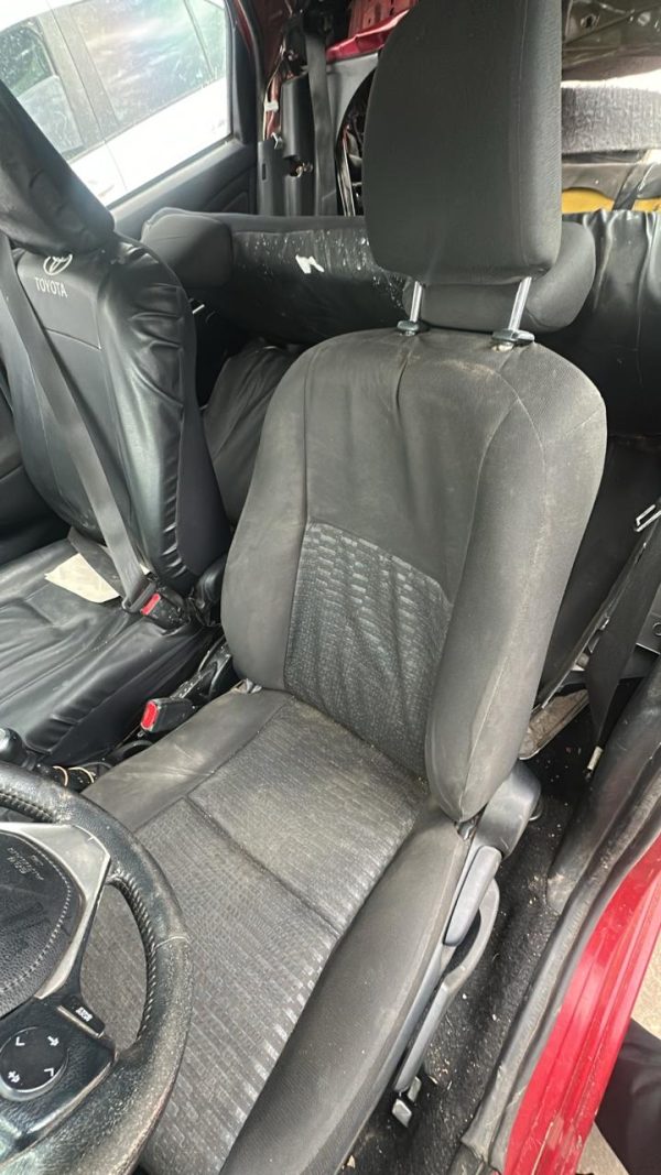 TOYOTA ETIOS XLS 1.5 M/T (PLE860)