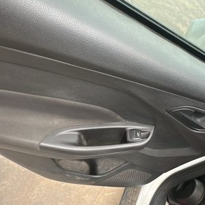 FORD FOCUS 5P 1.6L N MT S (ORI544)