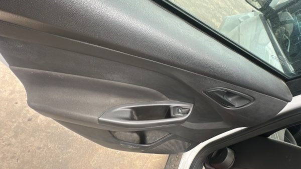 FOCUS 5P 1.6L N MT S (ORI544)