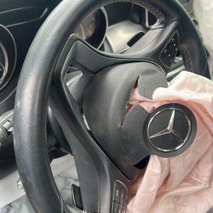 MERCEDES BENZ GLA 200 (AB747UC)