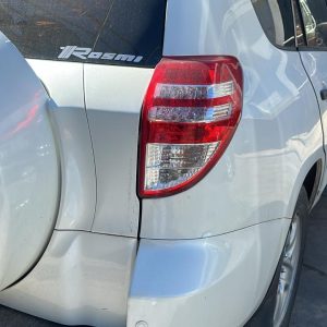 TOYOTA RAV4 4X2 A/T (MGL499)