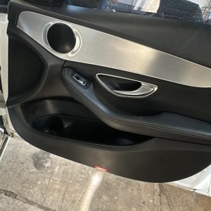 MERCEDES BENZ C250 (AB089XT)
