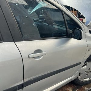 PEUGEOT 307 XS 1.6 5P (KHJ939)