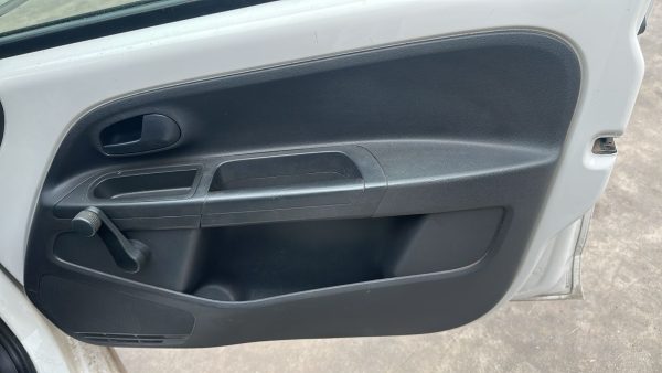 VW VOLKSWAGEN TAKE UP! 1.0 MPI (OMF480)