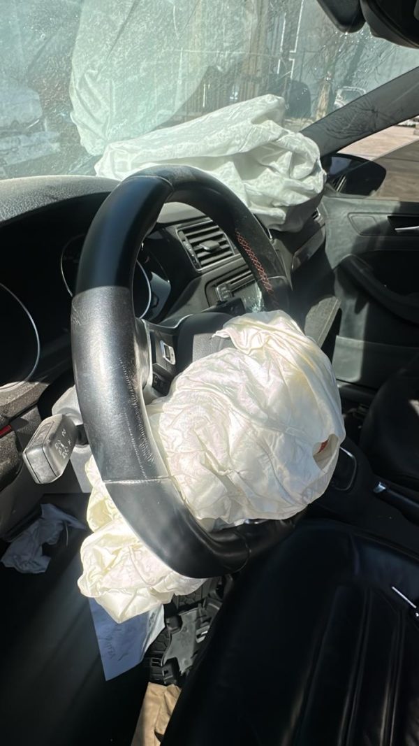 VW VOLKSWAGEN VENTO 2.0L GLI (AC334DG)