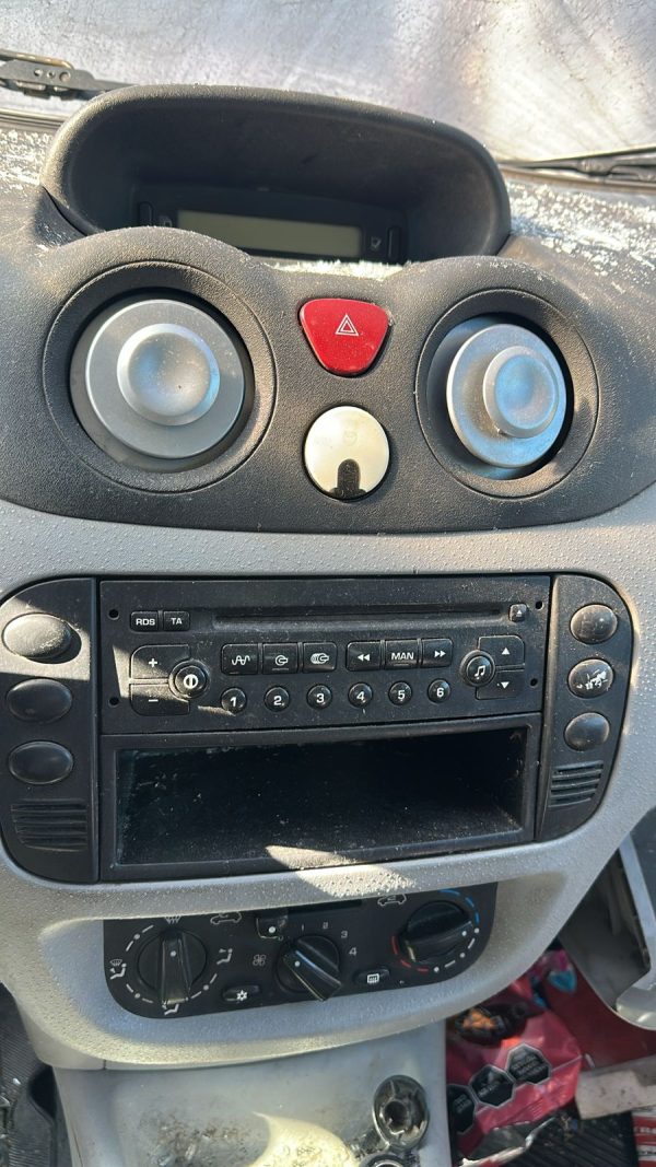 CITROEN C3 1.4I (EJU816)