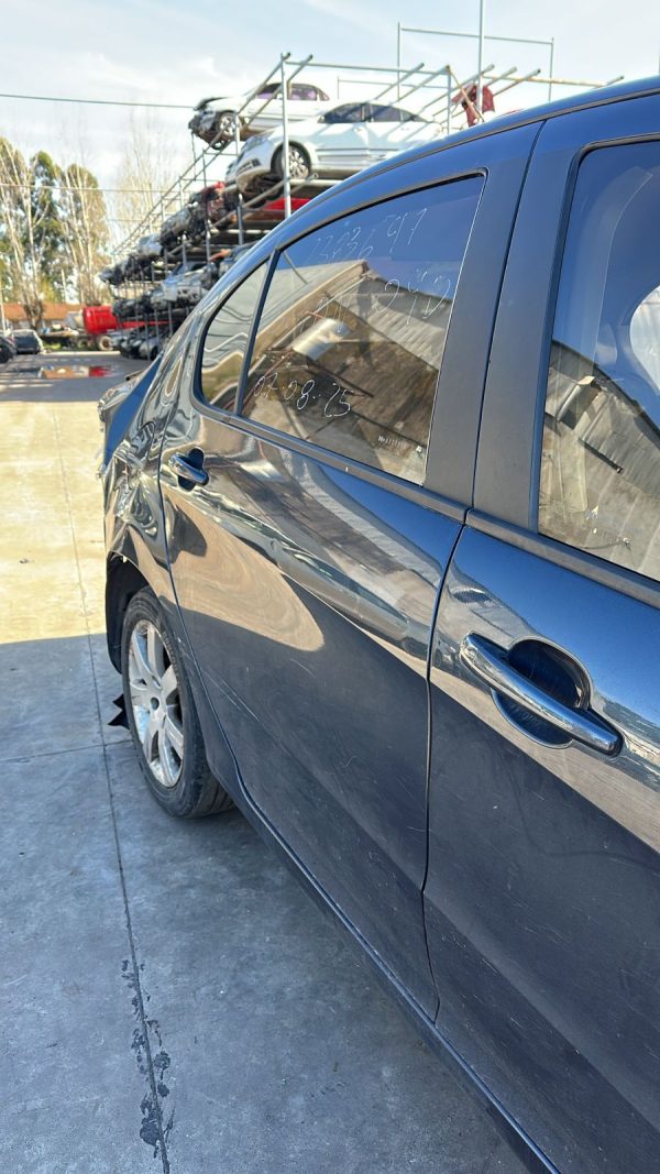 PEUGEOT 408 ALLURE 2.0 (AB211DN)