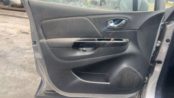 CAPTUR 2.0 INTENS (AD189NA)