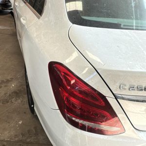 MERCEDES BENZ C250 (AB089XT)
