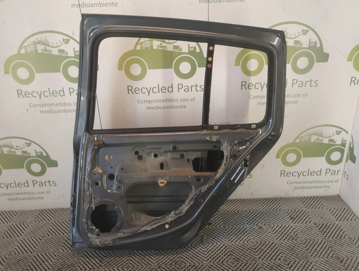 Puerta Trasera Derecha Renault Clio Mio (06488046)