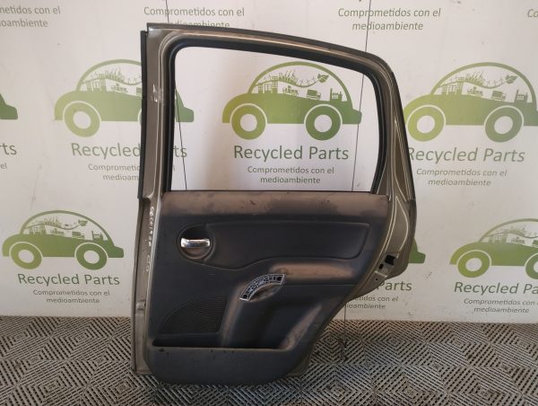 Puerta Trasera Derecha Citroen C3 Lv (06001958)