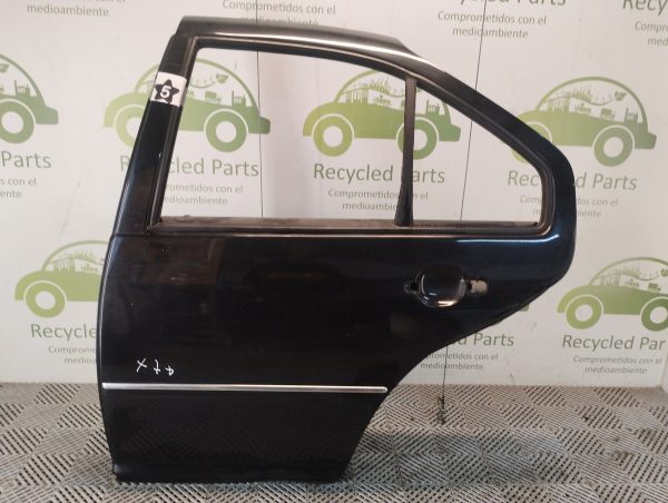 Puerta Trasera Izquierda Vw Bora (05781106)