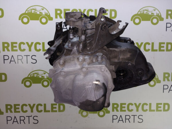 Caja De Velocidades Chevrolet Corsa 1.6 8v (06069500)
