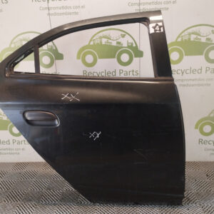 Puerta Trasera Derecha Chevrolet Prisma (04912381)