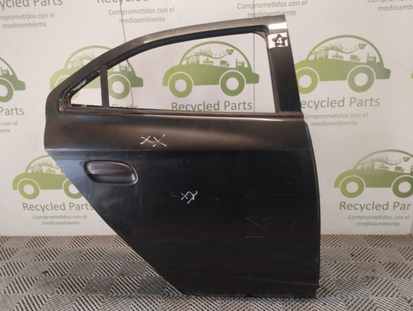 Puerta Trasera Derecha Chevrolet Prisma (04912381)