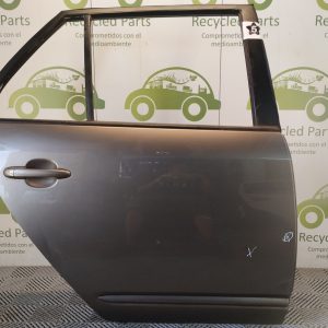 Puerta Trasera Derecha Kia Rondo (04652630) Lp*
