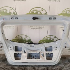 Porton Trasero Chevrolet Onix (05677448)