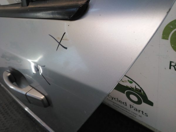 Puerta Trasera Izquierda Chevrolet Vectra 4p (04535295)