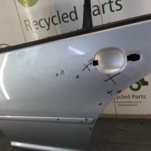 Puerta Trasera Izquierda Vw Bora (04088603)