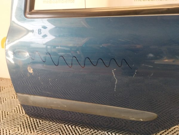 Puerta Trasera Izquierda Renault Clio 2 (05721218)