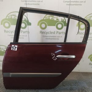 Puerta Trasera Izquierda Renault Megane 2 4p (05647089)