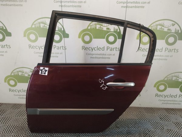 Puerta Trasera Izquierda Renault Megane 2 4p (05647089)