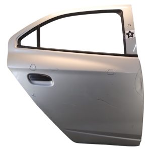 Puerta Trasera Derecha Chevrolet Onix (05768144)