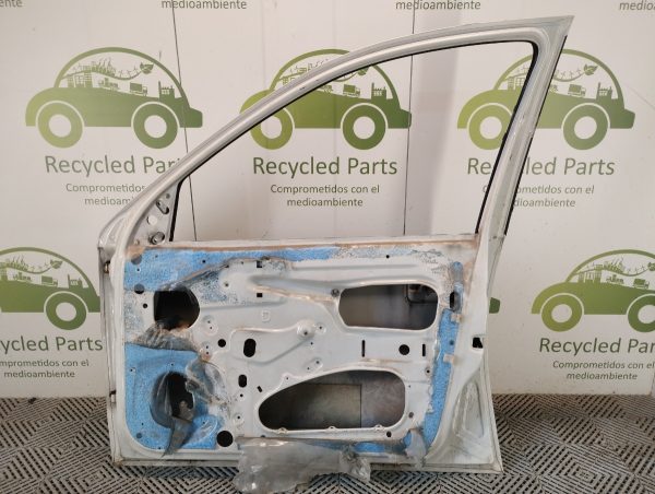 Puerta Delantera Derecha Chevrolet Corsa (04901871)
